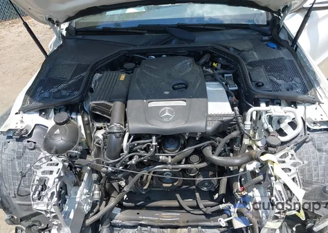 2017 Mercedes-Benz C 300 Luxury/Sport из США, поврежденный, VIN 55SWF4JB0HU203952